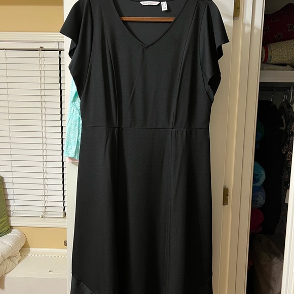 New Issac Mizrahi size M 10 12 black dress soft v-neck flutter sleeve - Picture 16 of 16